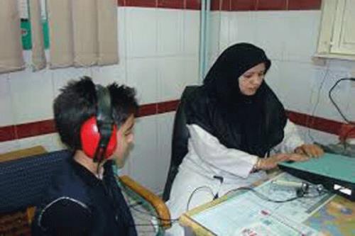 کمک به درمان کودکان کم شنوا
