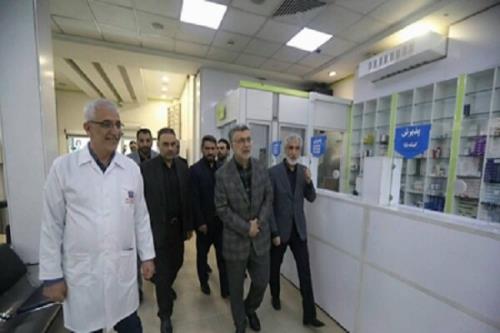 بازدید نوروزی وزیر بهداشت از داروخانه شبانه روزی 13 آبان